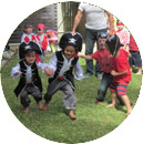 игра трехногие гонки